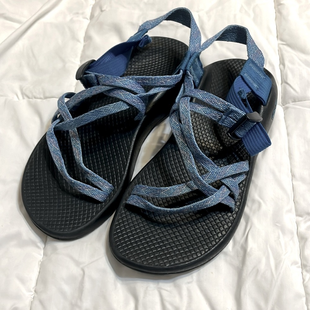 Chaco Sandler size Women’s 8 blue with black sole
